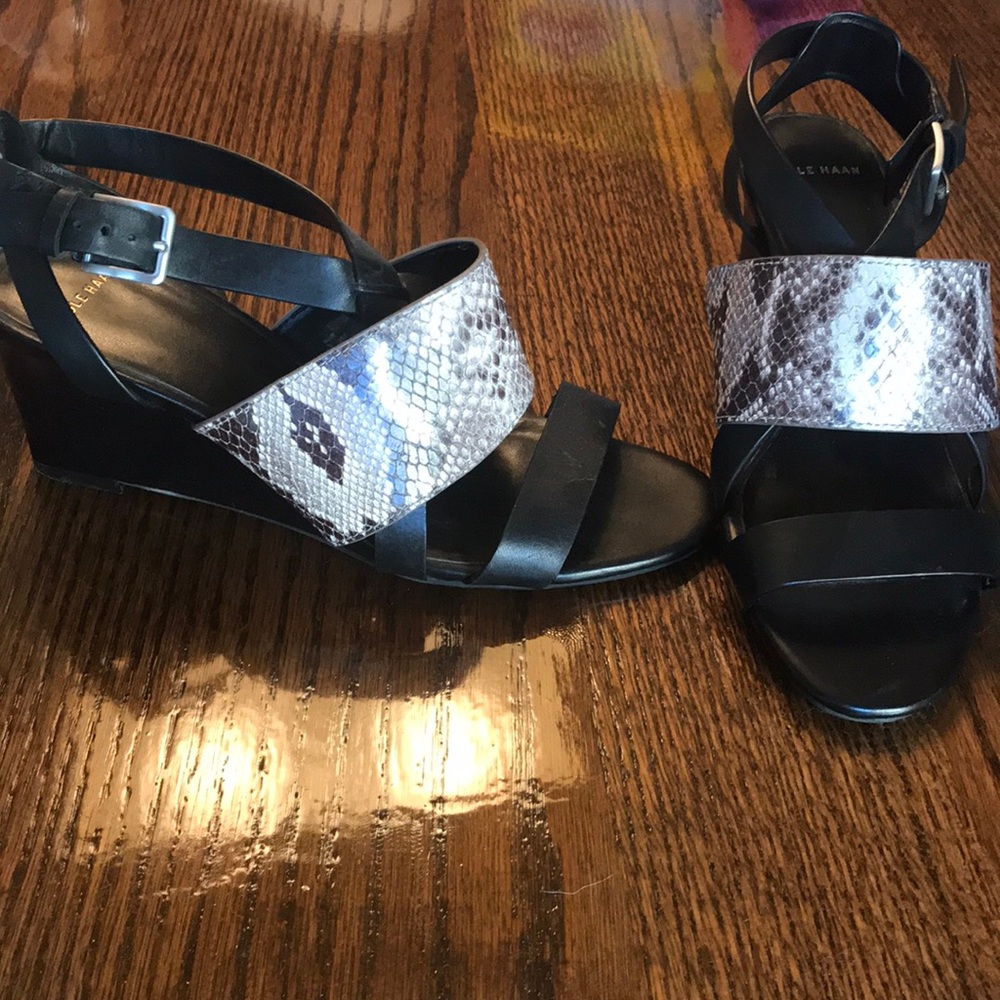 EUC Cole Haan Black snakeskin wedge sandals size 6